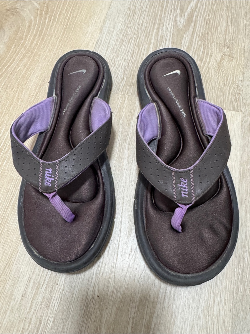 Nike Women's Brown and Purple Thong Sandals